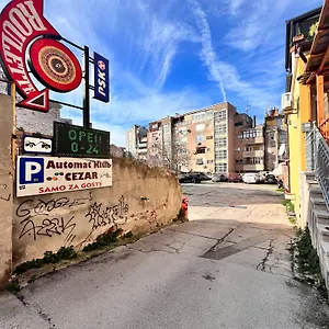 Arta Center - With Private Parking , Pola Croazia