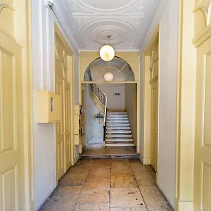 https://sao-pedro-de-alcantara-63-by-expert-tradition.hotels-lisbon-portugal.com